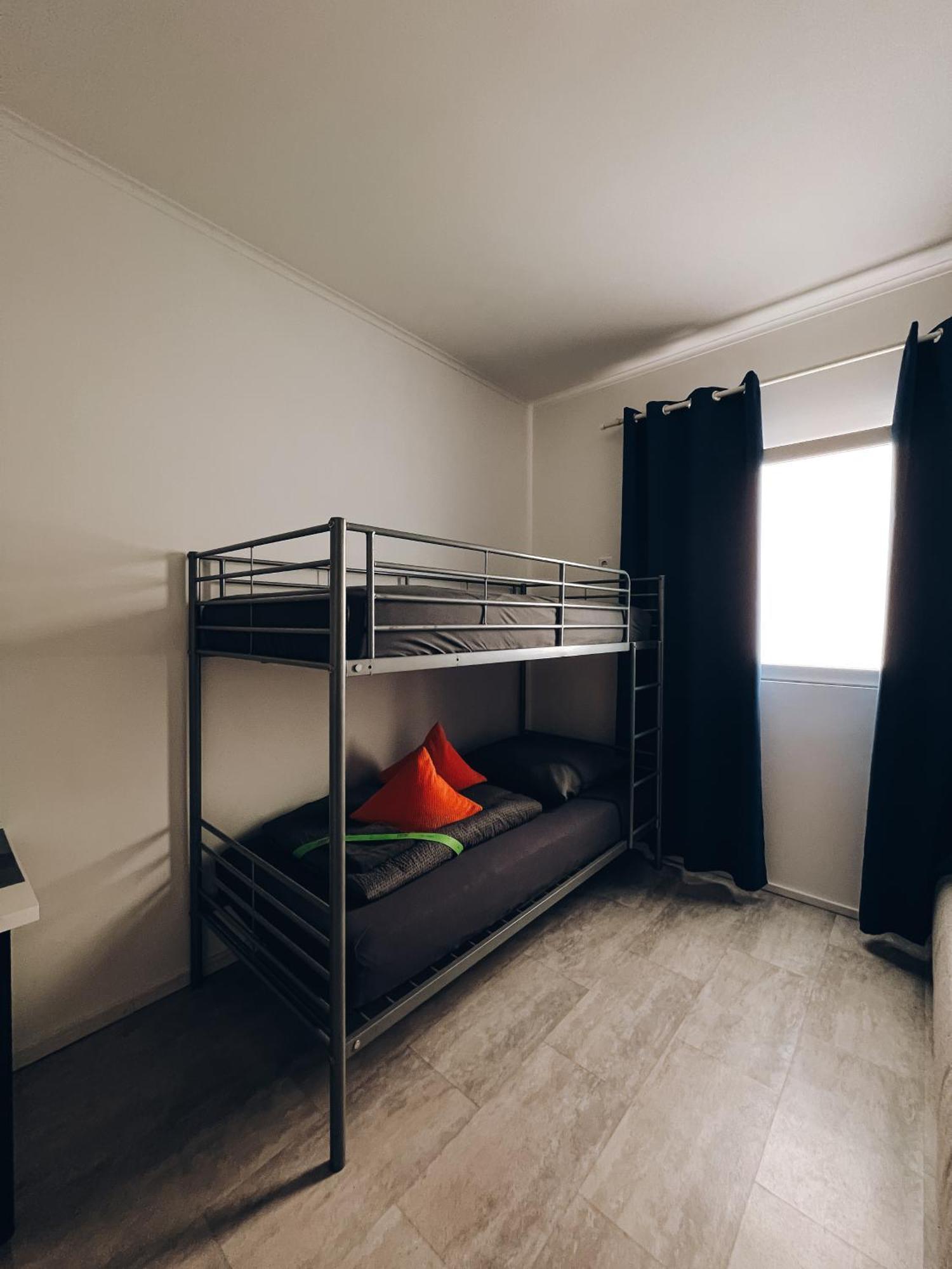 Neuwertiges Apartment Mit Schnellem Wlan, Glasfaser, Kostenlose Privatparkplatz Auch Fuer Transporter Geeignet R11 Freiberg am Neckar Exteriör bild